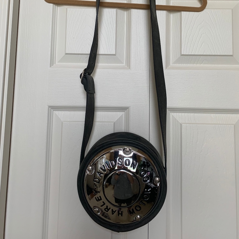 Shoulder/Crossbody purse with Primary cover